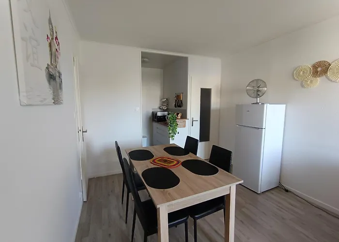 Apartmán A 5 Mn De La *