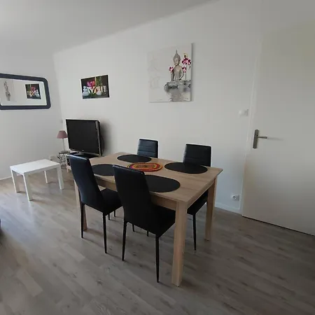 A 5 Mn De La Apartment *